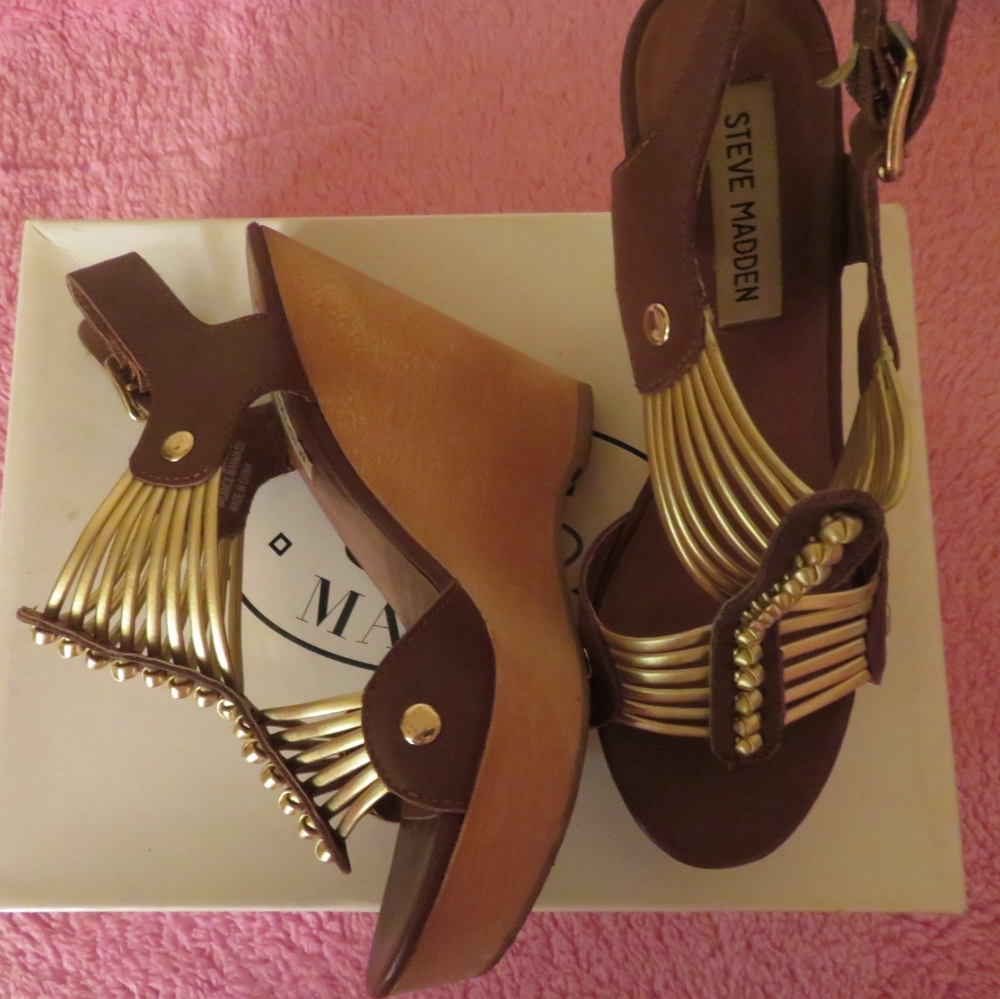 Steve Madden Wedges